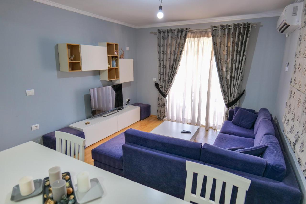 Ansel Home Sarande Luaran gambar