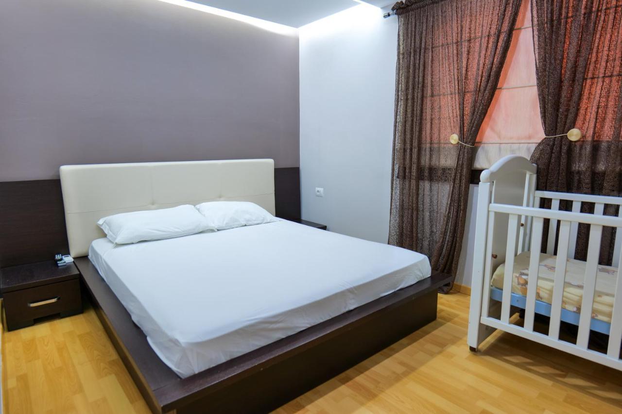 Ansel Home Sarande Luaran gambar