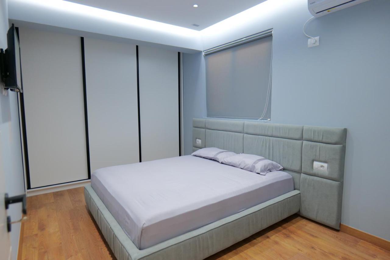 Ansel Home Sarande Luaran gambar