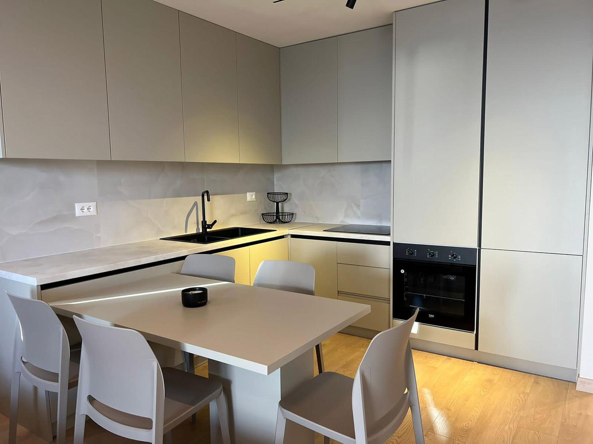 Ansel Home Sarande Luaran gambar